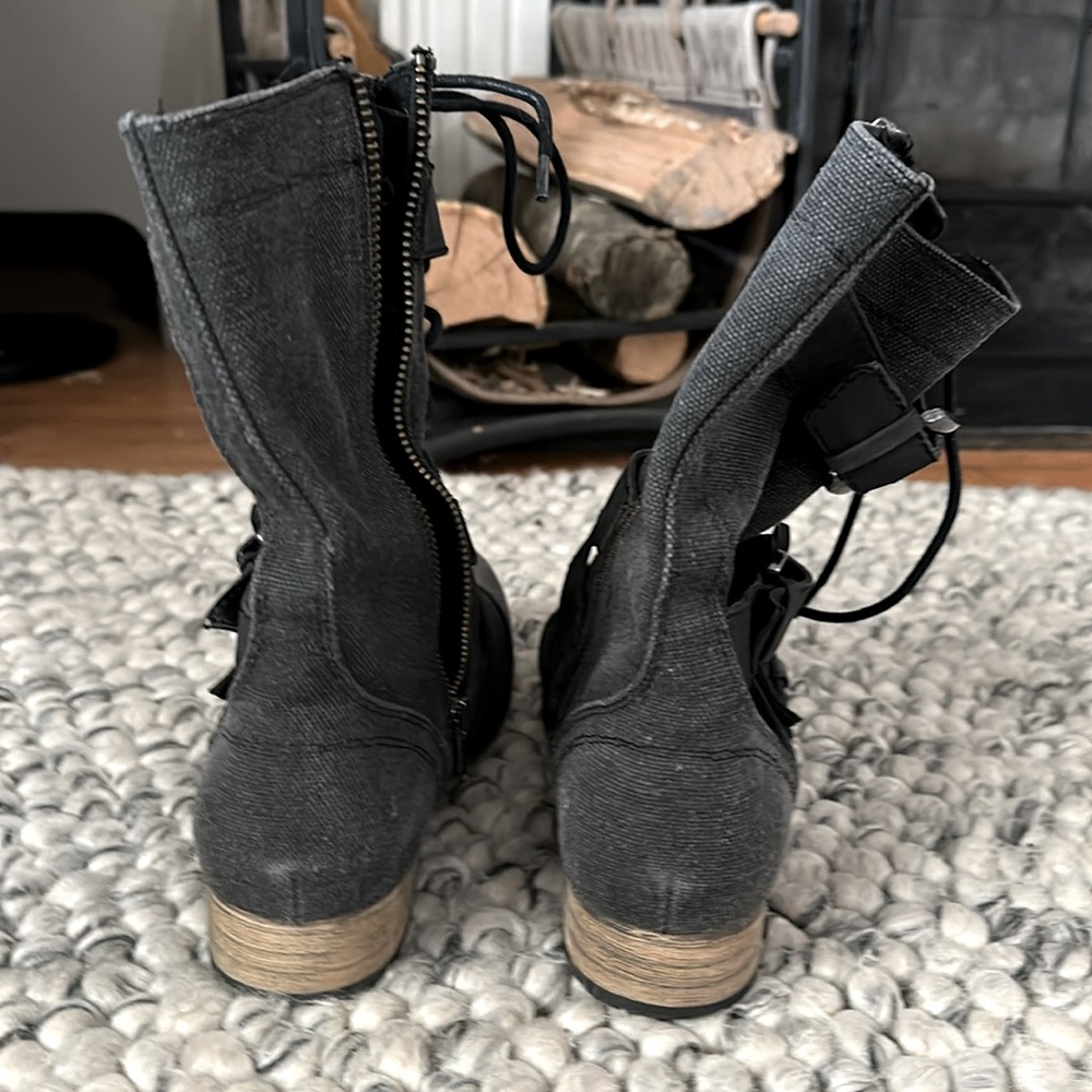 ALDO grey denim boots, size 39/8.  Worn 1x, so like new. - Picture 3 of 8
